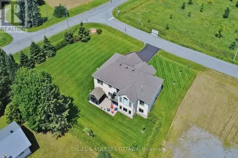 100 Lake Trail Road Ottawa ON K4P 2G2