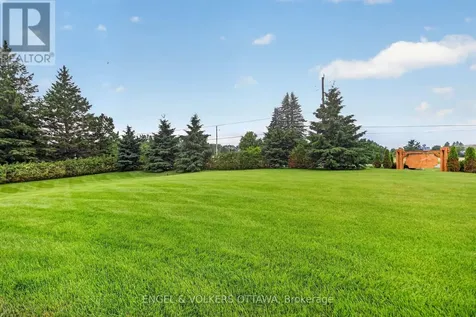 100 Lake Trail Road Ottawa ON K4P 2G2