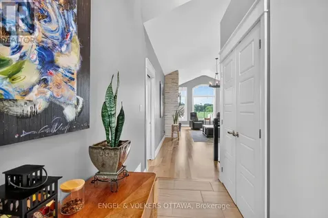 100 Lake Trail Road Ottawa ON K4P 2G2