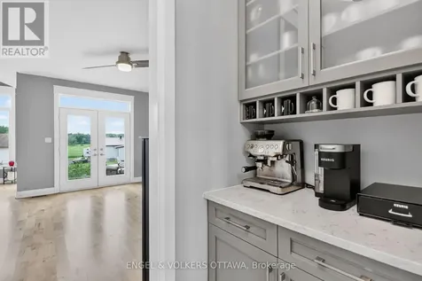 100 Lake Trail Road Ottawa ON K4P 2G2