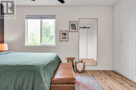 10 Hintonburg Place Ottawa ON K1Y 4W6