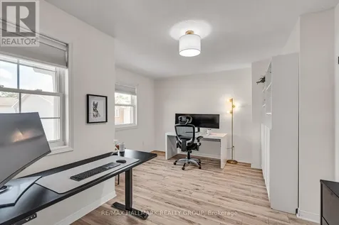 10 Hintonburg Place Ottawa ON K1Y 4W6