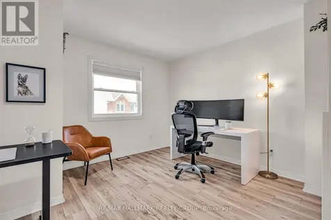 10 Hintonburg Place Ottawa ON K1Y 4W6