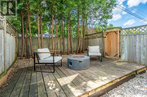 10 Hintonburg Place Ottawa ON K1Y 4W6