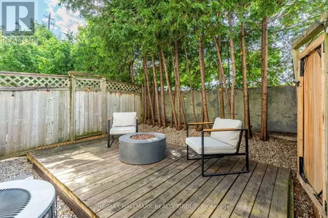 10 Hintonburg Place Ottawa ON K1Y 4W6