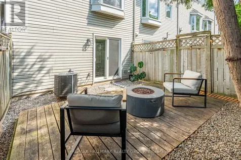 10 Hintonburg Place Ottawa ON K1Y 4W6