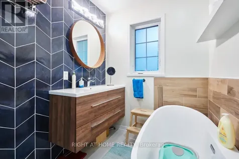 47 Tobermory Crescent Ottawa ON K2K 3M4