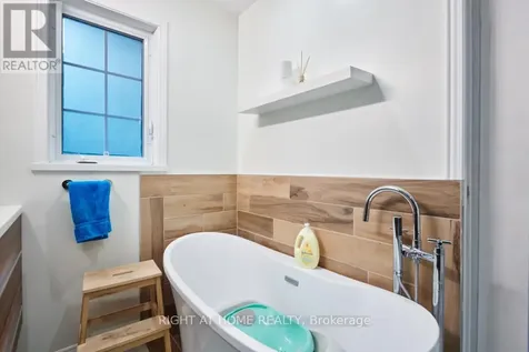 47 Tobermory Crescent Ottawa ON K2K 3M4
