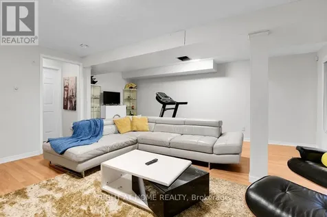 47 Tobermory Crescent Ottawa ON K2K 3M4