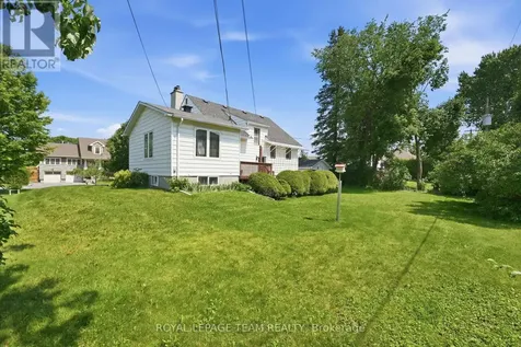 84 Rita Avenue Ottawa ON K2G 2H1