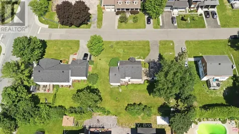 84 Rita Avenue Ottawa ON K2G 2H1