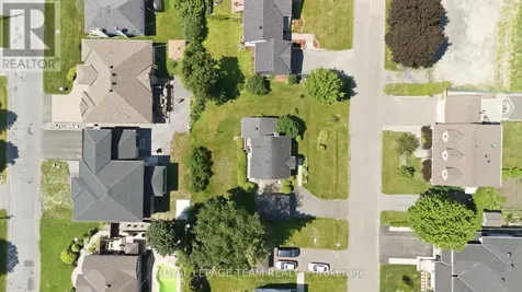 84 Rita Avenue Ottawa ON K2G 2H1