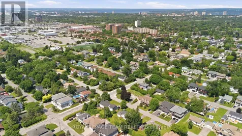 84 Rita Avenue Ottawa ON K2G 2H1