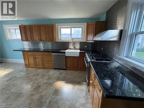 688 Colborne Street Brantford ON N3S 3R1