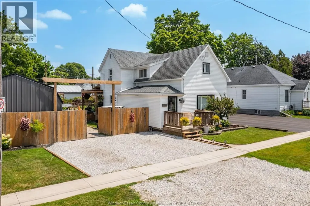 31 Forhan Street Wallaceburg ON N8A 3S4
