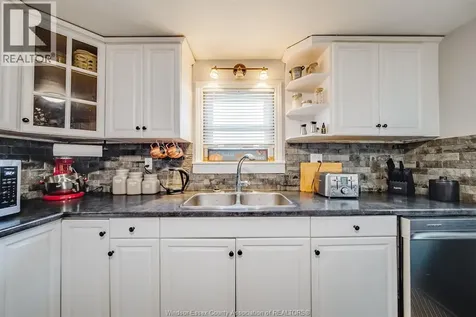 31 Forhan Street Wallaceburg ON N8A 3S4