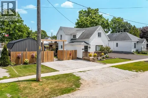 31 Forhan Street Wallaceburg ON N8A 3S4