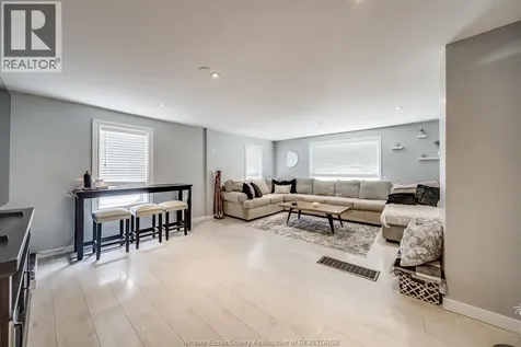 31 Forhan Street Wallaceburg ON N8A 3S4