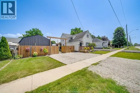 31 Forhan Street Wallaceburg ON N8A 3S4