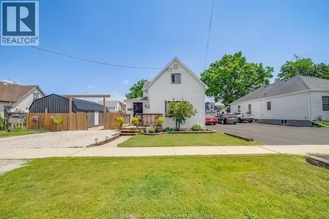 31 Forhan Street Wallaceburg ON N8A 3S4