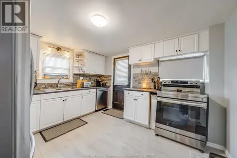31 Forhan Street Wallaceburg ON N8A 3S4