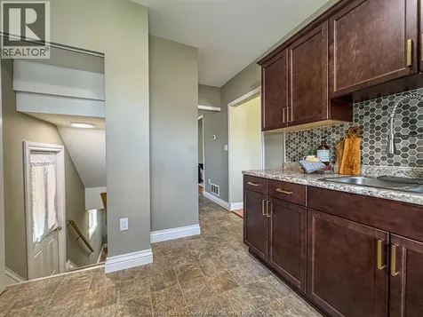 1720 Marentette Avenue Windsor ON N8X 4E6