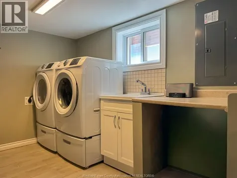 1720 Marentette Avenue Windsor ON N8X 4E6