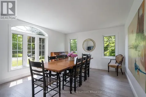 25 Kelley Crescent Wasaga Beach ON L9Z 1J3