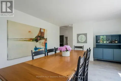 25 Kelley Crescent Wasaga Beach ON L9Z 1J3