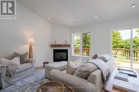 25 Kelley Crescent Wasaga Beach ON L9Z 1J3