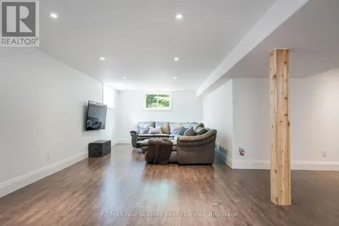 25 Kelley Crescent Wasaga Beach ON L9Z 1J3