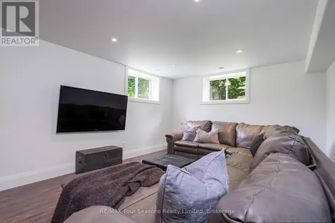 25 Kelley Crescent Wasaga Beach ON L9Z 1J3