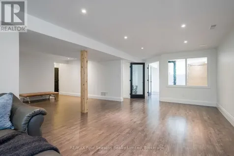 25 Kelley Crescent Wasaga Beach ON L9Z 1J3