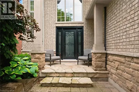 207 Valridge Drive Ancaster ON L9G 4Y4