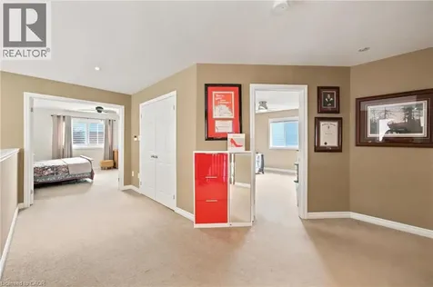 207 Valridge Drive Ancaster ON L9G 4Y4
