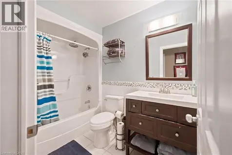 207 Valridge Drive Ancaster ON L9G 4Y4