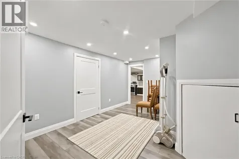 207 Valridge Drive Ancaster ON L9G 4Y4
