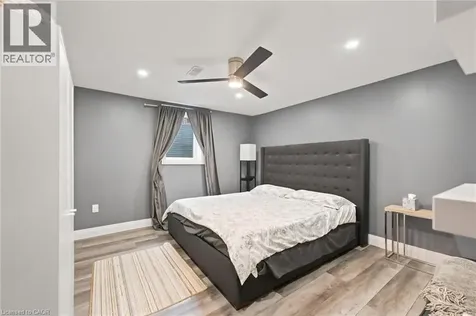 207 Valridge Drive Ancaster ON L9G 4Y4