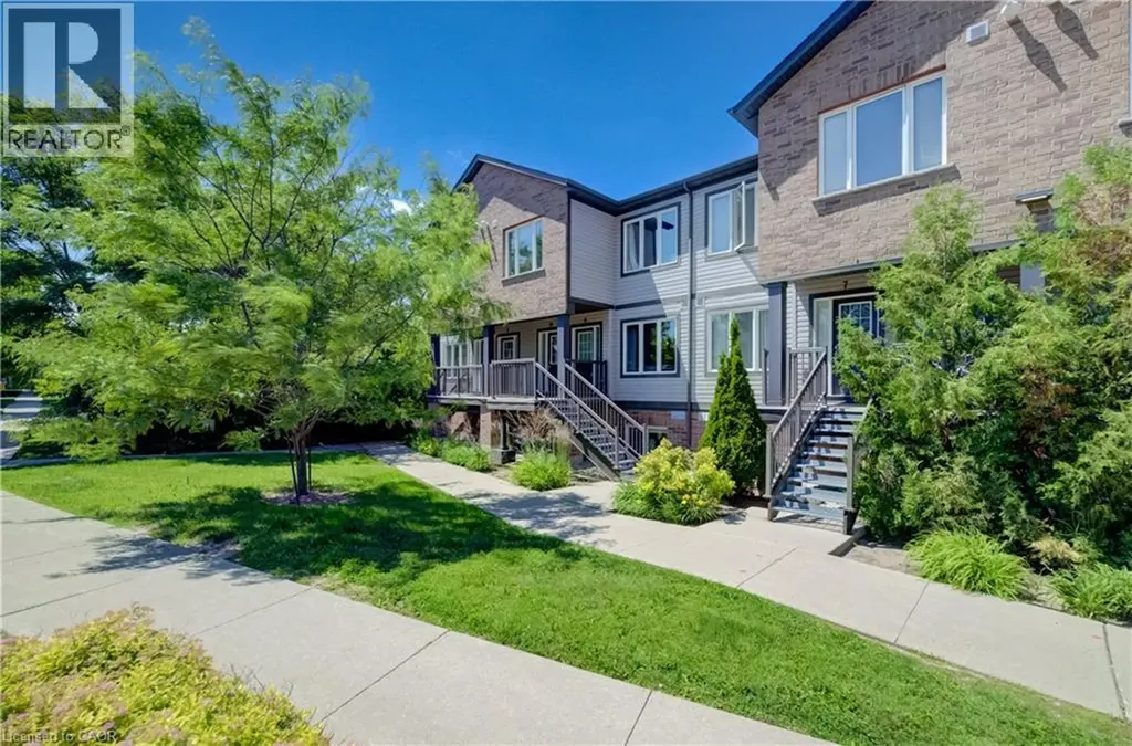 42 West Acres Crescent Kitchener ON N2N 3G8
