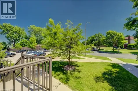 42 West Acres Crescent Kitchener ON N2N 3G8
