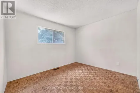 110 Glamorgan Drive Ottawa ON K2L 1R4