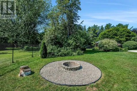 103 Topol Lane Ottawa ON K0A 1L0