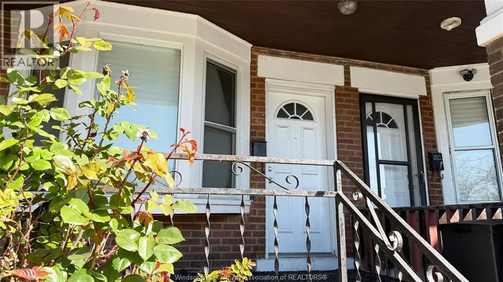 1424 Wyandotte Street West Windsor ON N9B 1H4