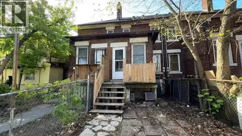 1424 Wyandotte Street West Windsor ON N9B 1H4