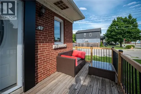 47 Brucedale Avenue East Hamilton ON L9A 1N1