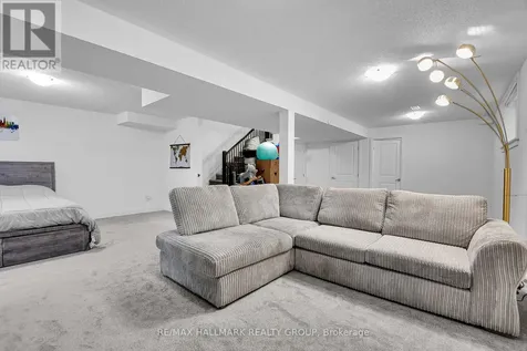 23 Peony Lane Ottawa ON K4M 0M3