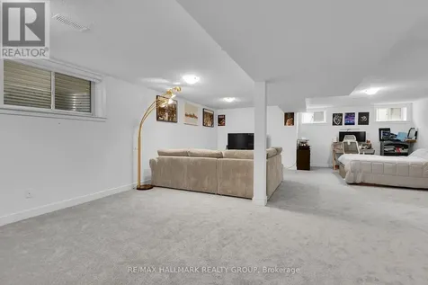 23 Peony Lane Ottawa ON K4M 0M3