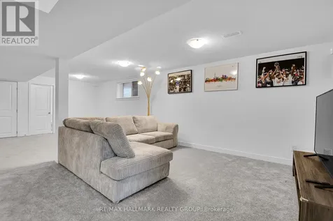 23 Peony Lane Ottawa ON K4M 0M3