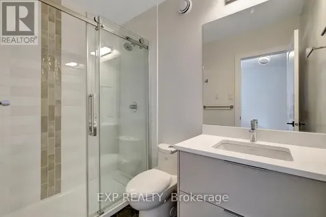 533 Broadhead Avenue Ottawa ON K1Z 5R9