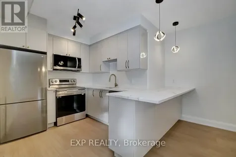 533 Broadhead Avenue Ottawa ON K1Z 5R9